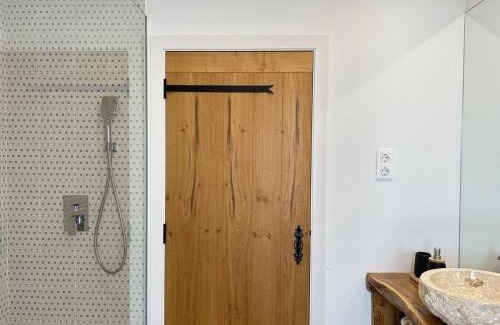 Santa Maria da Feira House | Chambre 7 et 8 Tranquillité & Élégance