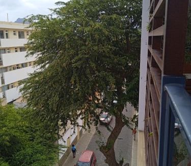 Mindelo Bed & Breakfast | chambre chez alcinda