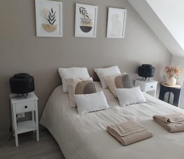 Ouest House | Chambre chez particulier proche circuit 24h