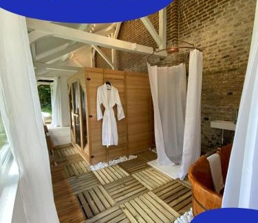 Quesnoy-le-Montant House | Chambre d'hôtes Marina - Château Le Bas Bleu