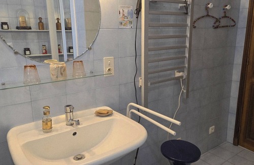 Lacrouzette Bed & Breakfast | Chambre d'hôtes À L'École Buissonnière