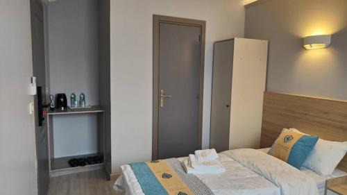 Bondy House | Chambre pour 2 personnes avec lit séparé dans la banlieue parisienne (Bondy)