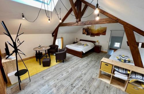 Lussac-les-Chateaux Apartment | Chambre Privée & Espaces Communs