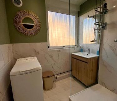 Perralliere House | Chambre privée dans un appartement partagé