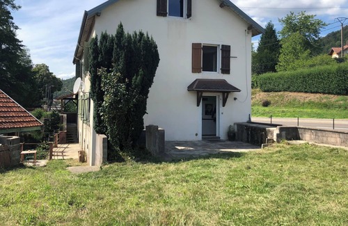 Fresse-sur-Moselle Bed & Breakfast | Chambre Privée Gaston - Vue sur Rivière