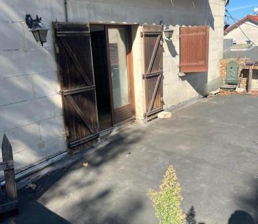 Noisy-le-Sec House | Chambre spacieuse