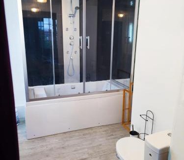 Talmas House | Chambre spacieuse privée avec Jaccuzi