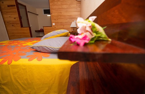 Bora Bora Hotel | Chambre triple supérieure et salle de bain privée