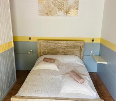 Hell-Bourg House | Chambres d'hôtes l'Orchidée Rose