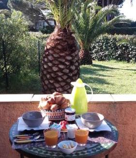 Grimaud Bed & Breakfast | Chambres d'hôtes Villa Alizé
