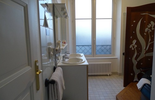 Saint-Vaast-la-Hougue Hotel | Chambres d’hotes La Granitière