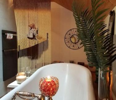 Florac Apartment | Chambres et coin repas Coco Eco