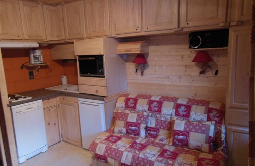Champagny-en-Vanoise Apartment | Champagny-en-Vanoise: 19m² Studio for 4, balcony, pets allowed