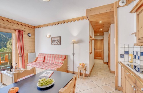 Champagny-en-Vanoise Apartment | Champagny-en-Vanoise: Apt 6 ppl, 2 bdrm, wifi, balcony, equipped kitchen