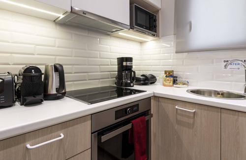 Neos Kosmos Apartment | Champions Apt in N. Kosmos neighbourhood