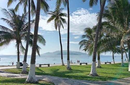 Tran Phu Beach Hotel | Champton Nha Trang Hotel