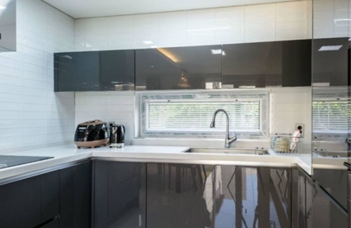 Hallim House | Chandelier Pension