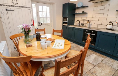 Giggleswick House | Chandlers Cottage