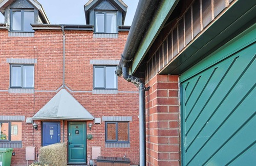Exeter Apartment | Chandlers Walk Modern Comfy Family Home in Exeter