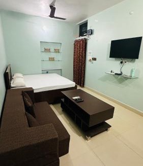 Jhusi House | Chandrika Residency