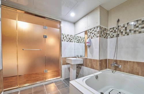 Changwon Hotel | Changwon Bonggok-dong Hotel Daon