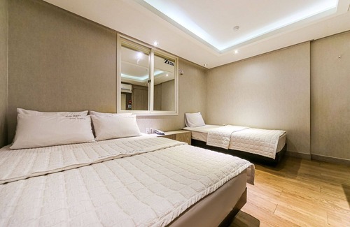 Jinhae Hotel | Changwon Jinhae Yongwon Zeta