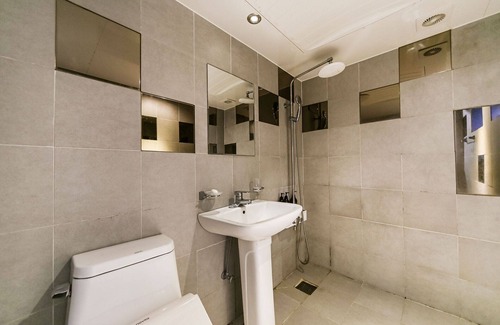 Jinhae Hotel | Changwon Jinhae Yongwon Zeta