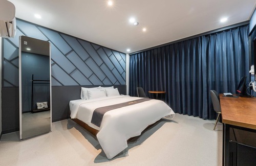 Changwon Hotel | Changwon Jungangdong Business Hotel Hue