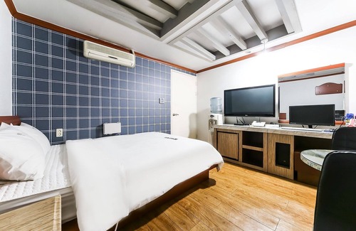 Masan Hotel | Changwon Masan White