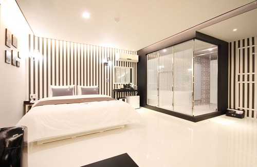 Sangnam-dong Hotel | Changwon Sangnam-dong Charlie's