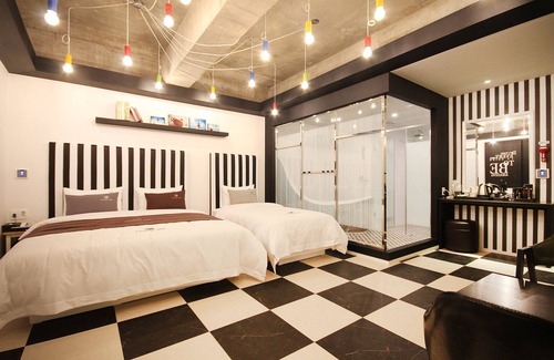 Sangnam-dong Hotel | Changwon Sangnam-dong Charlie's