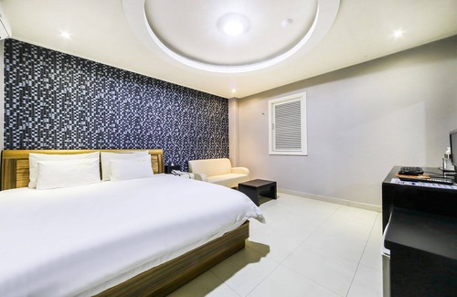 Sangnam-dong Hotel | Changwon Sangnam-dong Q