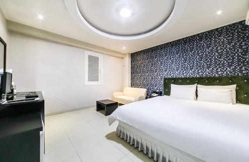 Sangnam-dong Hotel | Changwon Sangnam-dong Q