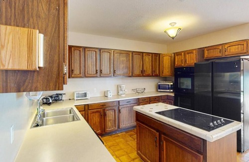 Port Isabel Condo | Channel-Front Port Isabel Family Home. Gulf/Bay Fishing and Close to SPI Beach!