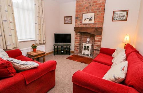 Muston House | Chapel Cottage