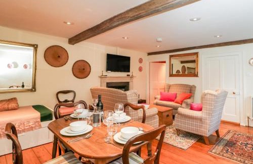 Chalford House | Chapel Cottage