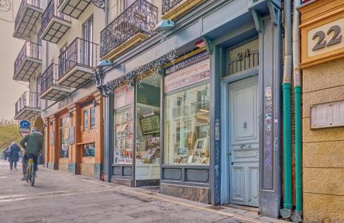 Pamplona City Centre Apartment | Chapitela 24 by Clabao