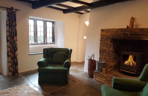 Trebarwith House | Character 14th Century Cottage nr Trebarwith Stand Beach, Sleeps 8 in 4 Bedrooms