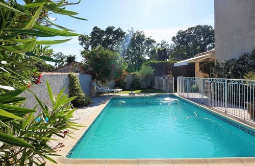 Saint-Cannat House | Character villa in a housing estate