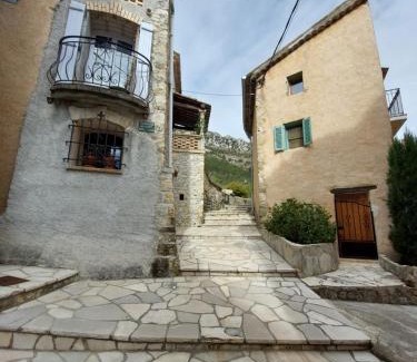 Le Mas Apartment | Chardon