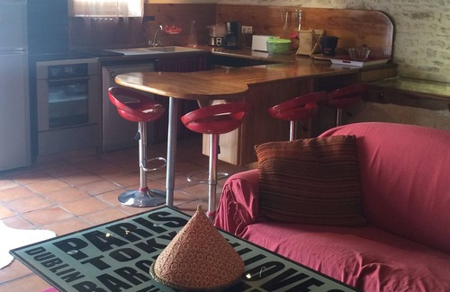 Asnieres-la-Giraud House | Charentaise house, hamlet of Moulin de la Laigne