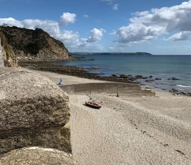 Charlestown House | Charlestown Cottage Harbour & Beach short walk!