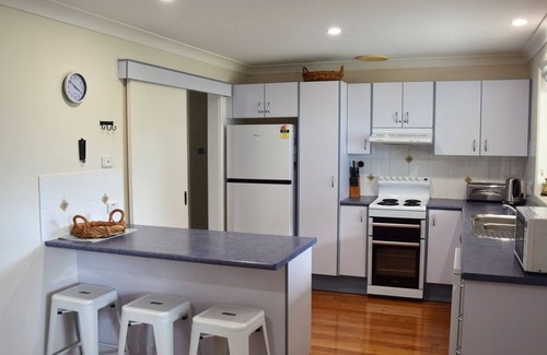 South West Rocks House | Charlie's Place - walk to the beach