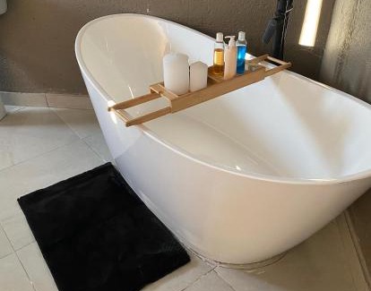 Elias Motsoaledi House | Charli’s Lodge
