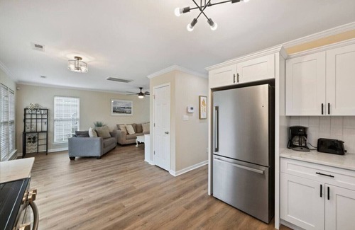 Charlotte House | Charlotte 4BR Cozy Retreat