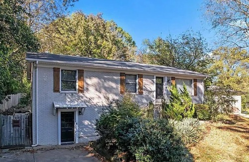 Charlotte House | Charlotte Getaway Home!