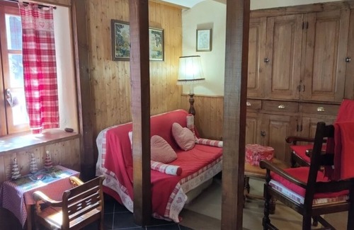 Siaugues-Sainte-Marie Apartment | Charm and authenticity in Haute-Loire!
