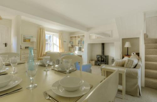 Charmouth House | Charm Cottage