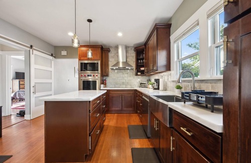 Northside House | Charm & Modern 1920s Craftsman Vintage Comfort