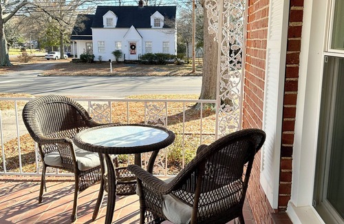 Mooresville House | Charm on Main Street